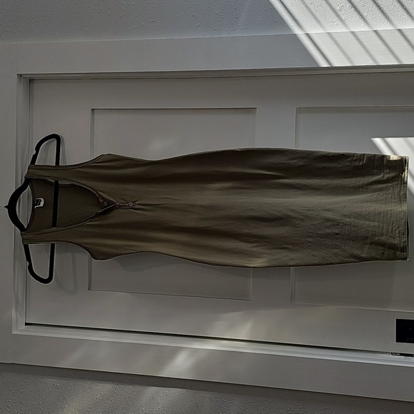 Windsor Dresses & Skirts - Windsor sage green racerback bodycon midi length size S. Very stretchy.